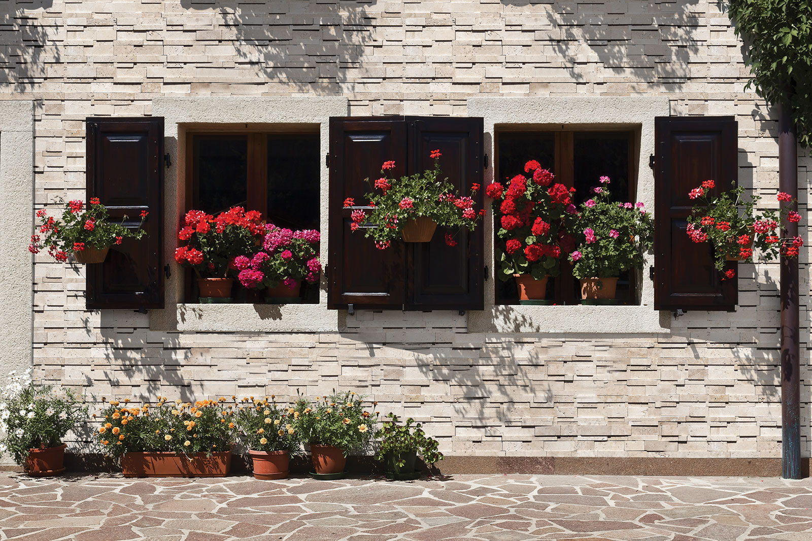 classic-light-honed-ledger-mosaic