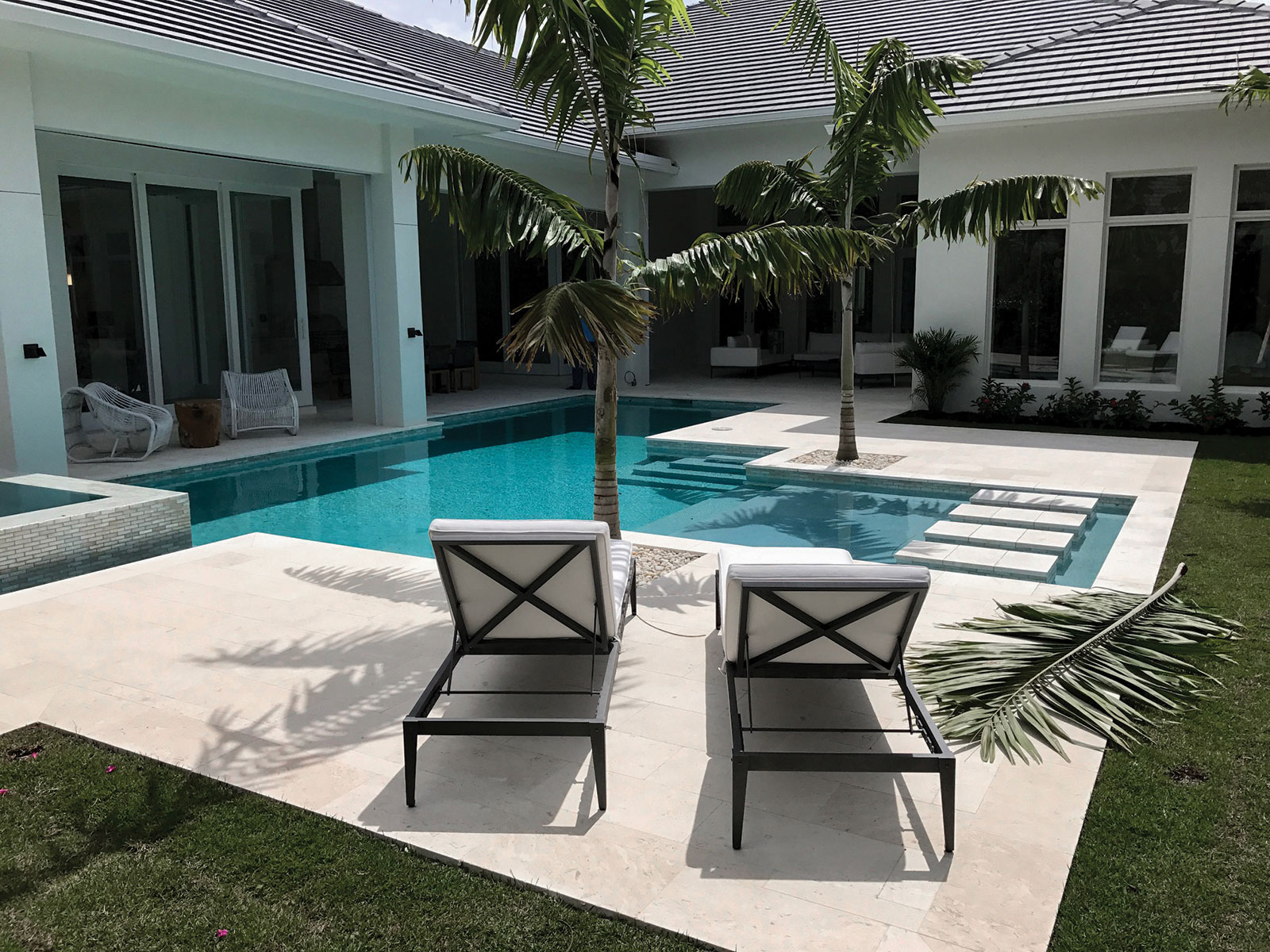 shell-stone-limestone-tumbled-pavers