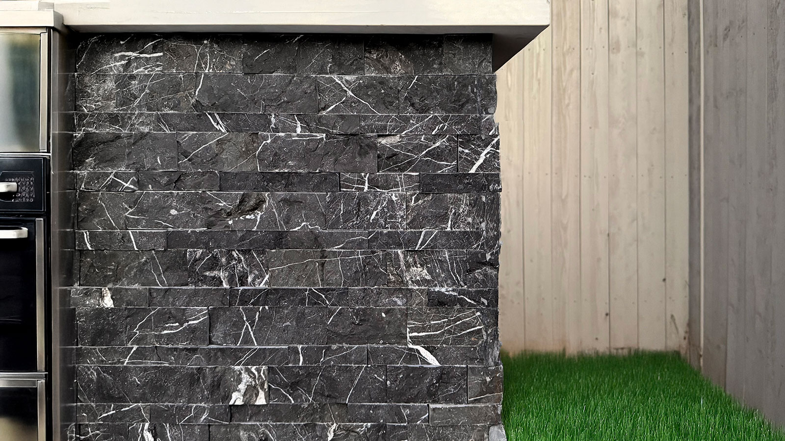 Toros Black Ledger Split Face Mosaic