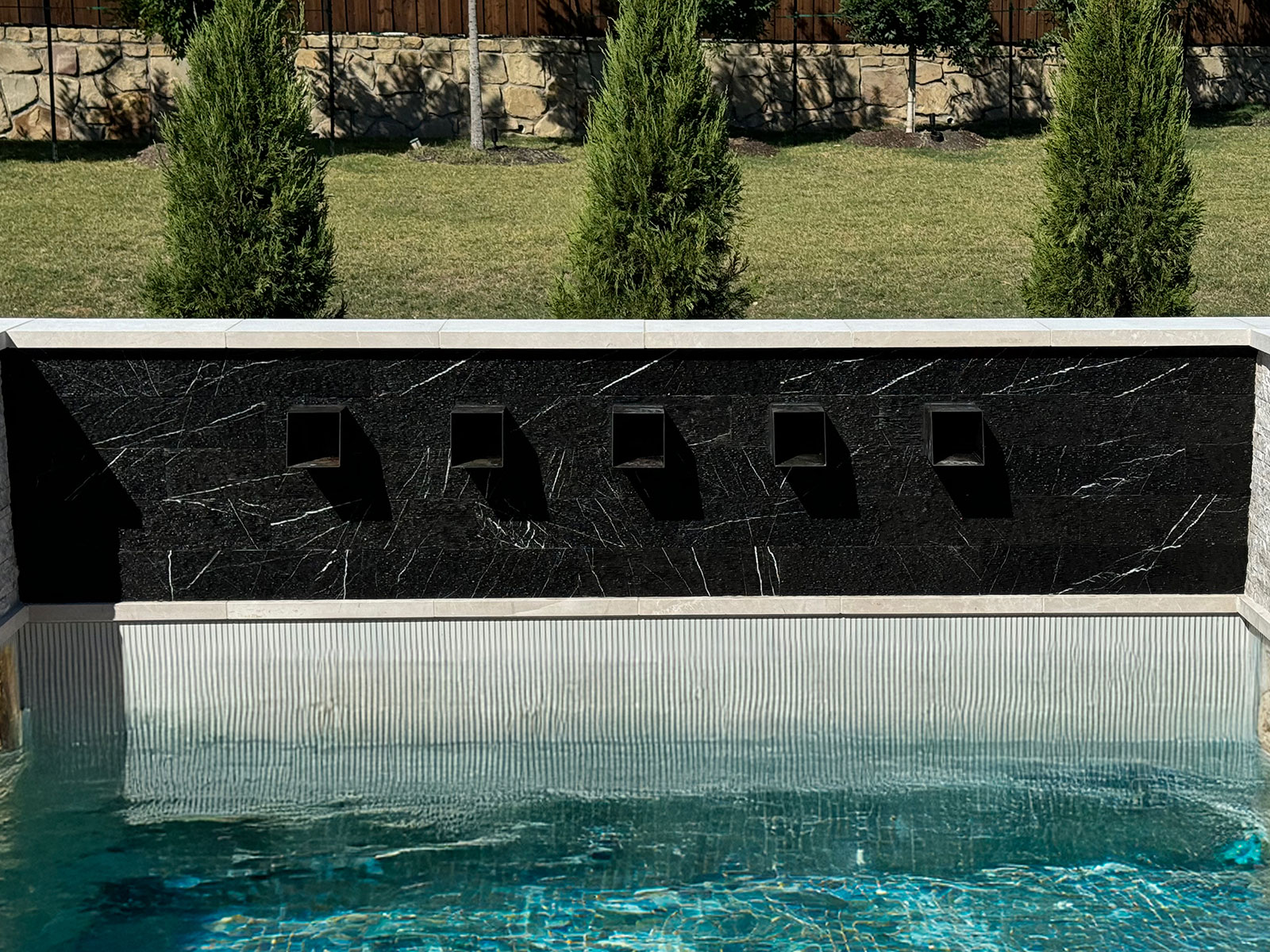 toros black marble plank